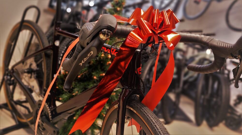 Rower zapakowany na prezent